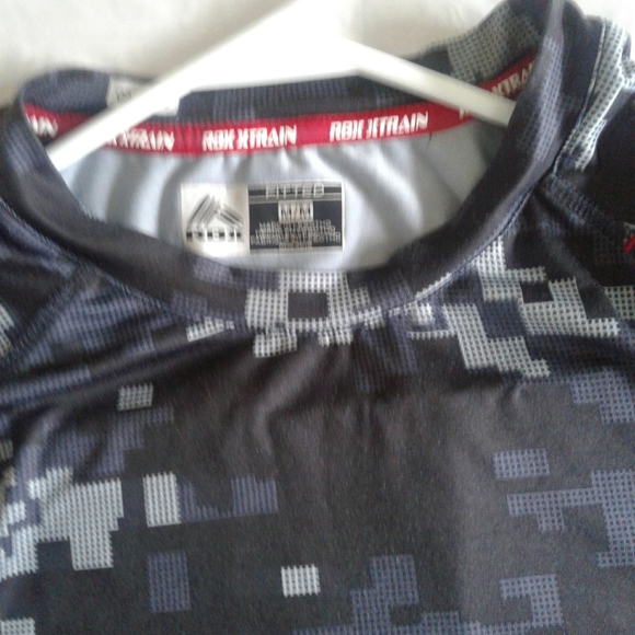 Men's Reebok Dri Fit MED. short sleeve t-shirt camo print - Picture 2 of 7